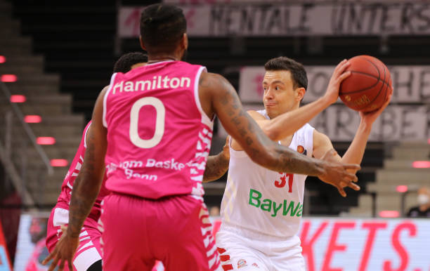 耗对手防线 耗对手防线