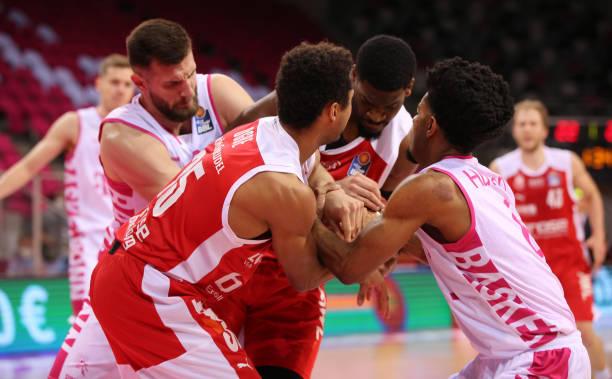 在激烈的足 在激烈的足