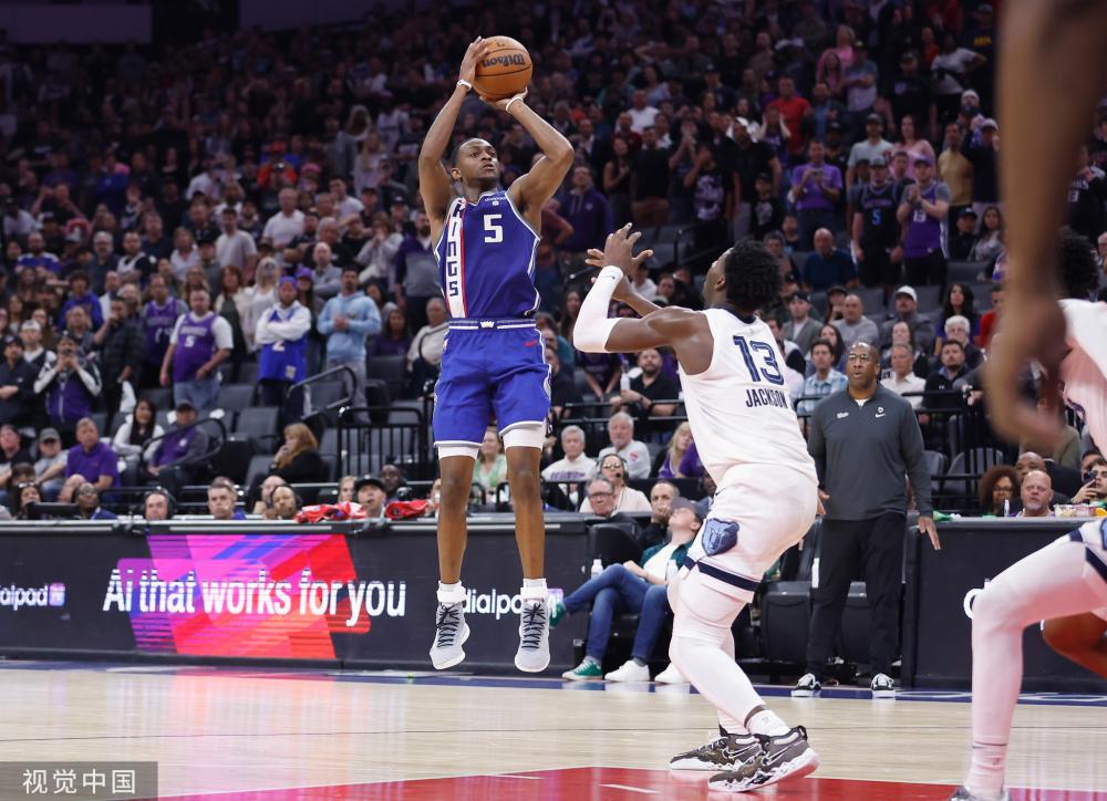 待和热情的 待和热情的